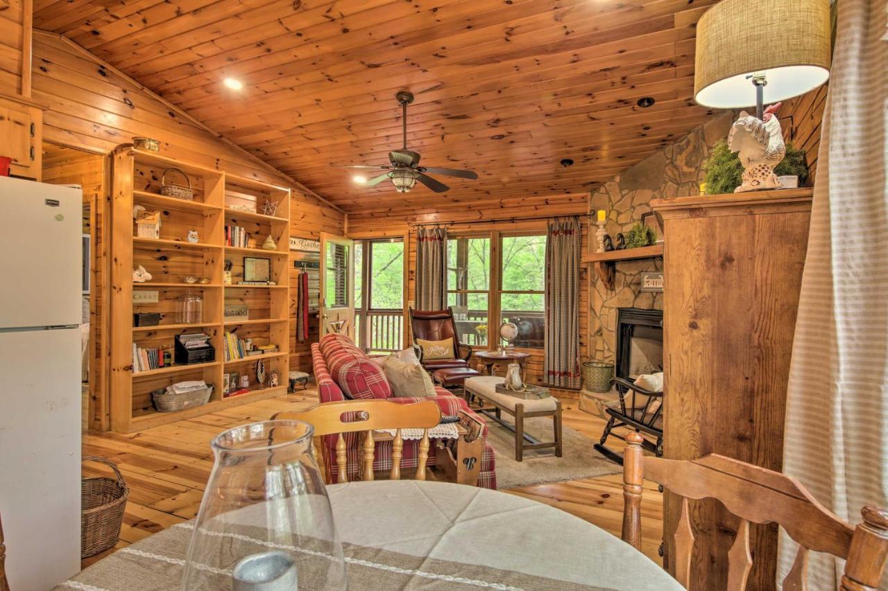 Peaceful Blue Ridge Cabin With Decks And Fire Pit Exterior photo
